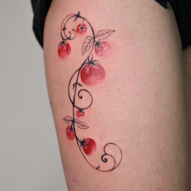 snake tattoo on shoulder