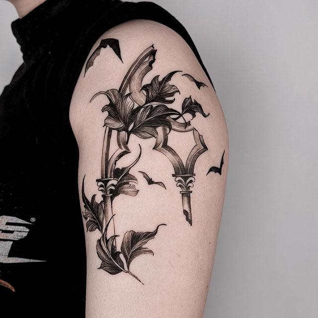 snake tattoo on shoulder